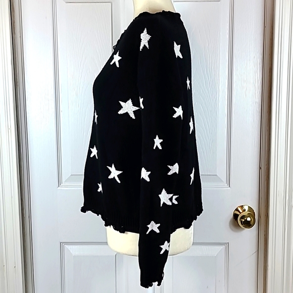 Pink Lily Star Print Sweater - Picture 6 of 12